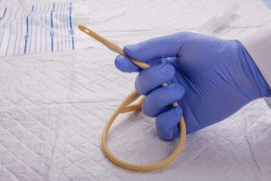 cambio de sonda vesical en adulto mayores